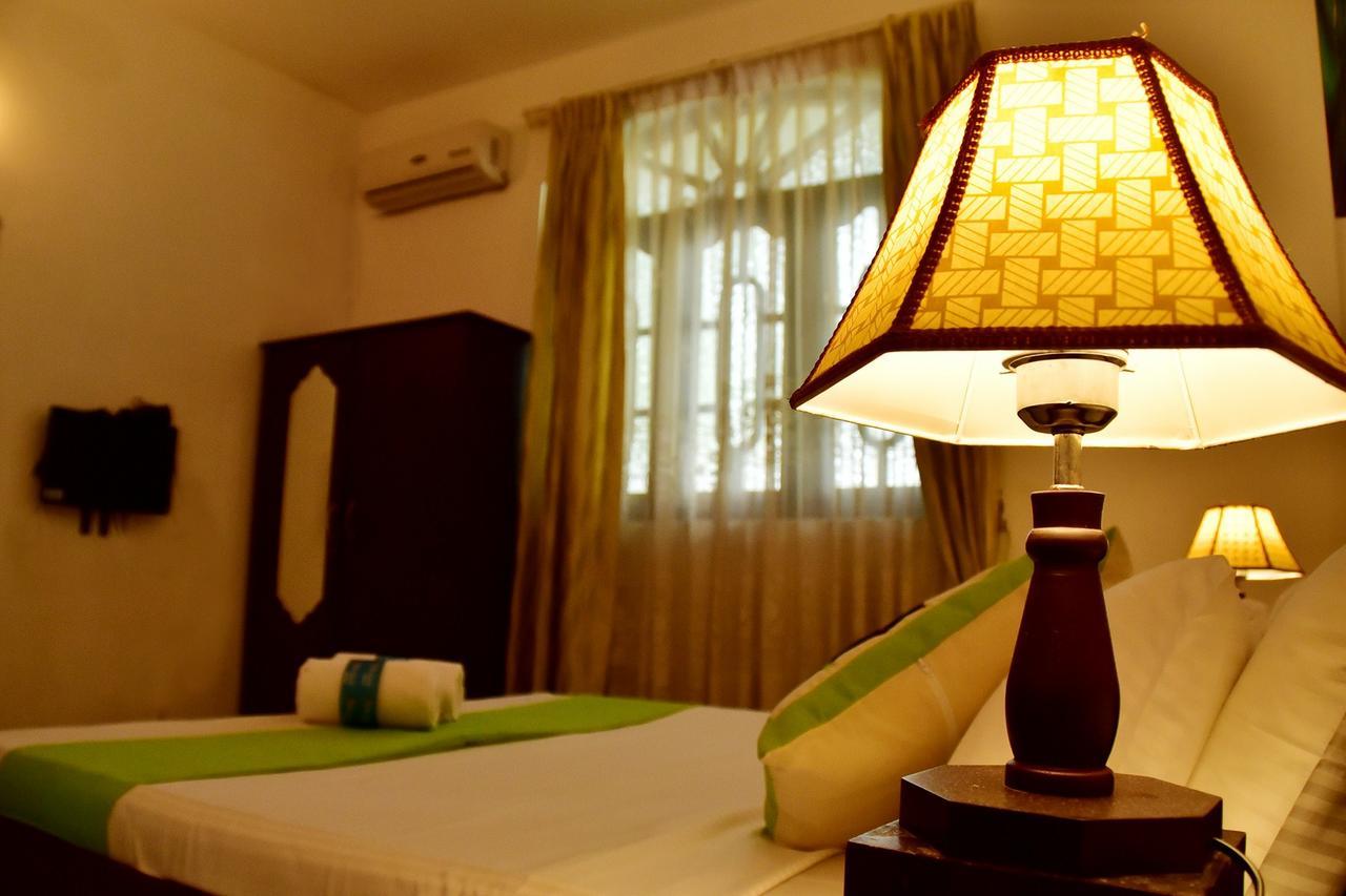 Sky Transit Hotel Katunayaka Extérieur photo