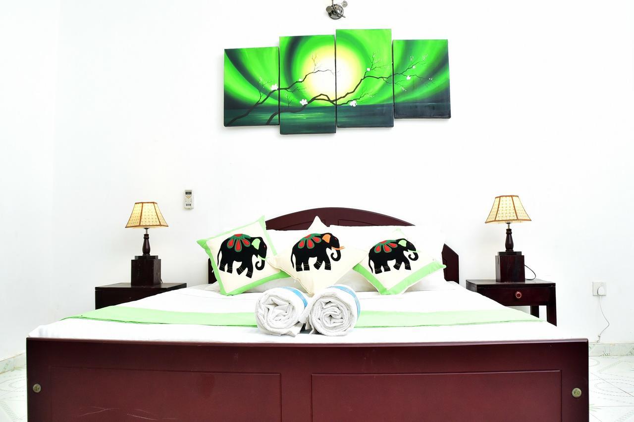 Sky Transit Hotel Katunayaka Extérieur photo